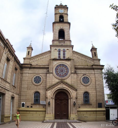 Iglesia de San Pedro Apostol en Casilda, Santa Fe, Argentina