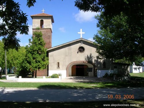 Pipinas - Iglesia ( www.alepolvorines.com.ar ) 