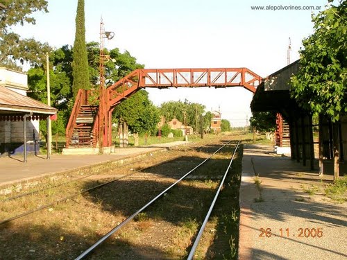 Estacion Baradero - Puente Peatonal ( www.alepolvorines.com.ar ) 