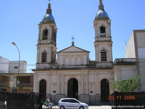 Bell Ville - Iglesia ( www.alepolvorines.com.ar ) 