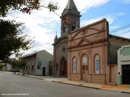 Olavarria - Iglesia ( www.alepolvorines.com.ar ) 