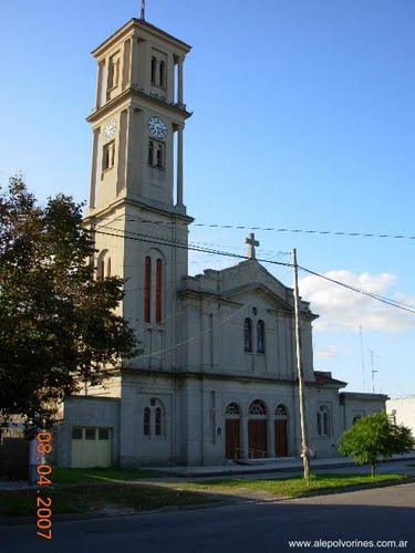Tapalque - Iglesia ( www.alepolvorines.com.ar ) 