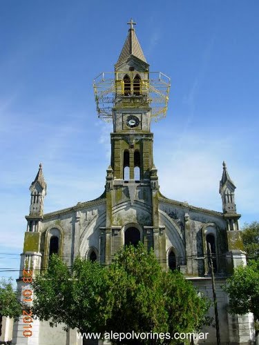 Sunchales - Iglesia ( www.alepolvorines.com.ar )