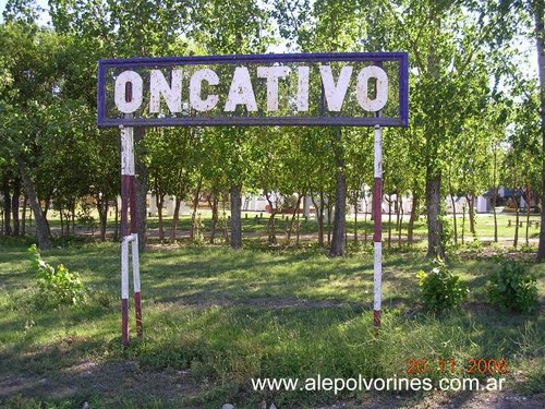 Estacion Oncativo FCCA (www.alepolvorines.com.ar)