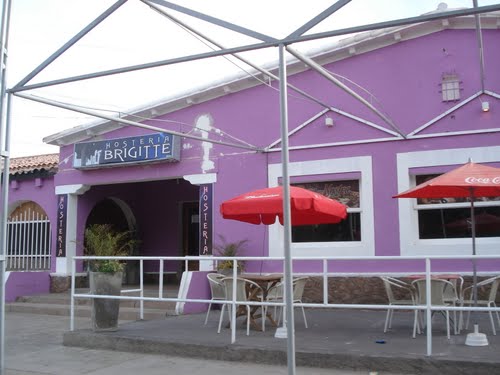 Colorida Hostería en Aimogasta (x Juantincho)