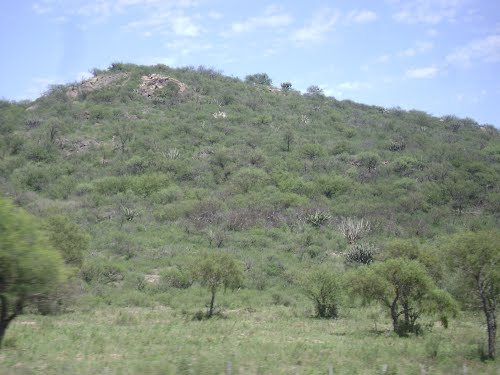 Cordoba - RN9 - paisajes de cerros y montes