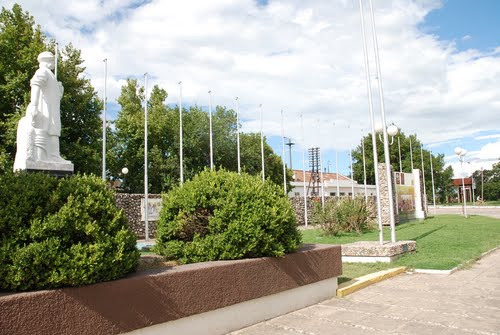 Monumento a Cristóbal Colón Laboulaye  CRB