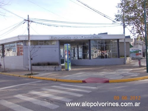 Salto - Terminal Omnibus (www.alepolvorines.com.ar)
