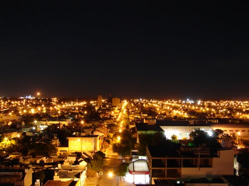Vista nocturna de Bahía Blanca (12/02/2006)