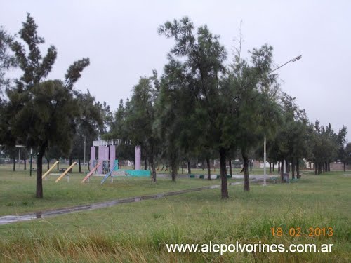 Tostado - Plaza (www.alepolvorines.com.ar)