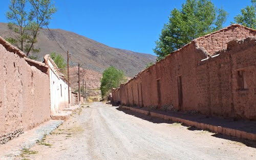 Calle del pueblo de \"La Poma  Vieja\"   \"Valle \"Calchaquí\" \"Salta\"  \"Arg\"