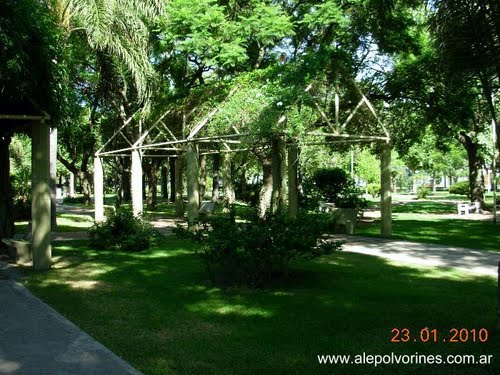 Sunchales - Plaza Libertad ( www.alepolvorines.com.ar )