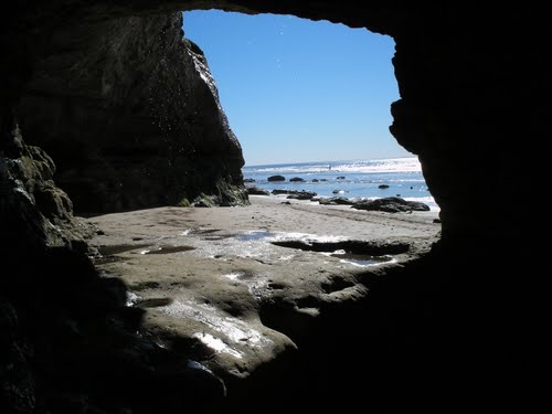 dentro de una gruta