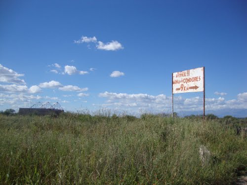 cartel indicador de desvío a la mina de los cóndores     -    RRZ