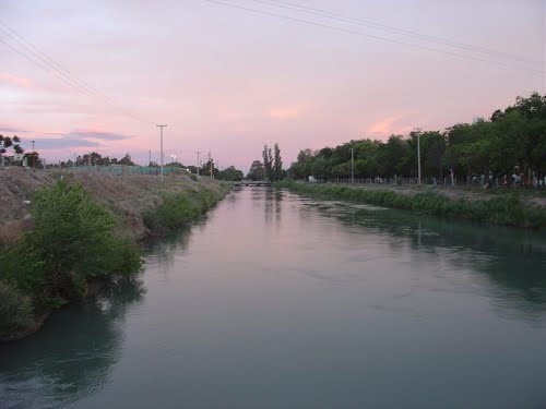 General Roca - Río Negro - Canal principal de riego - ecm