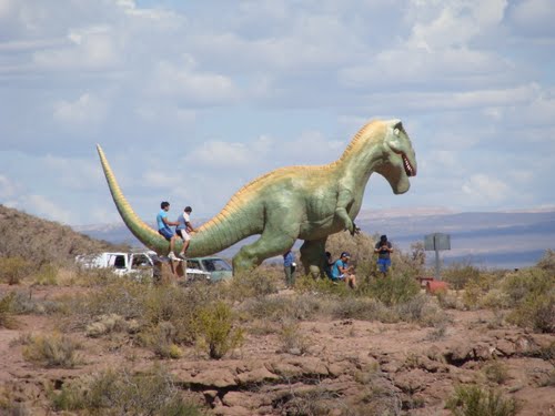 Parque do Dinosauro junto ruta 237 - Neuquén - Argentina